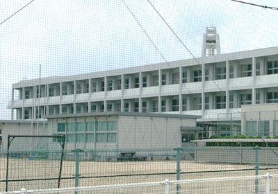 小城市立三日月中学校